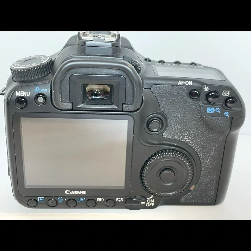 CANON EOS 40D DS126171 DC 8.1V DIGITAL CAMERA (G1) **FOR PARTS ONLY**